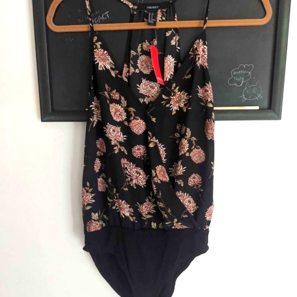 🆕Black & Floral bodysuit | Size S